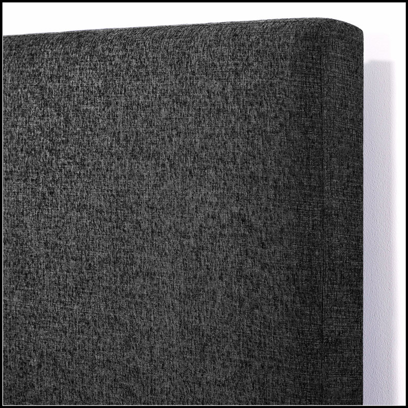 Lit plateforme tapissier gris anthracite Bridgevine Home, alliant confort, style et durabilité pour une nuit de sommeil reposante.