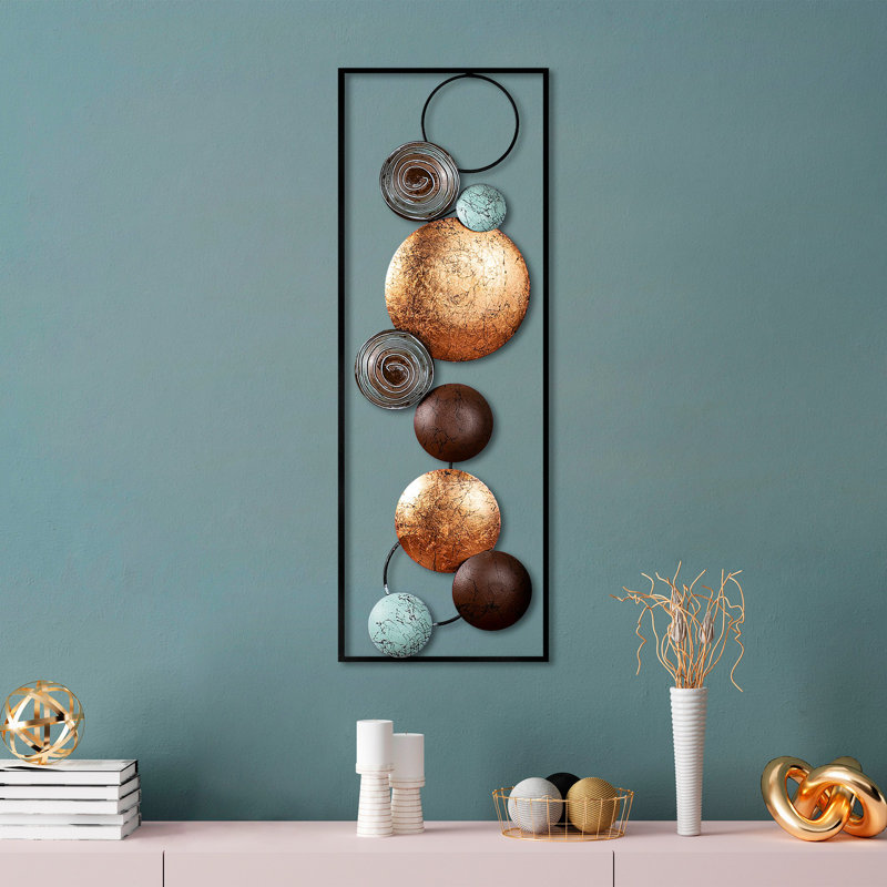 Accessoire mural en métal peint à la main Nykeemah, 12,6 po x 35,4 po x 1,6 po | Fabrication 100% métal, poids léger de 4,4 lb | Variations de couleurs uniques pour une décoration élégante et parfaite pour le salon et le bureau