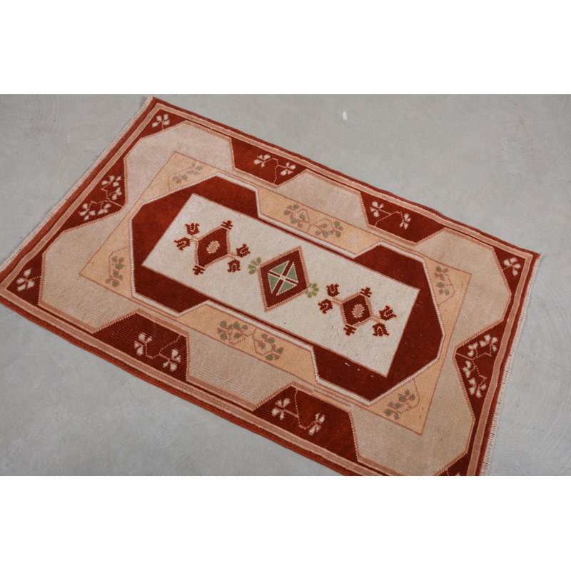 Tapis en laine rouge 29,9 x 46,5 po, motif géométrique traditionnel
