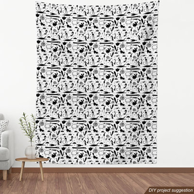 Tissu à motif ambes par The Yard, mouton, lapin, escargot, cochon, crocodile, chien, chat, lézard, renard, impression d'esquisse monochrome, tissu décoratif pour le revêtement et les accessoires de maison, gris anthracite blanc