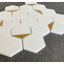 Carrelage mural mosaïque blanc et métal 3 po x 3 po Thassos