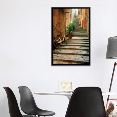 Italie, Cinque Terre, Monterosso. «Bicycle and Uphill Stairway» par Jaynes Gallery - reproduction de photo