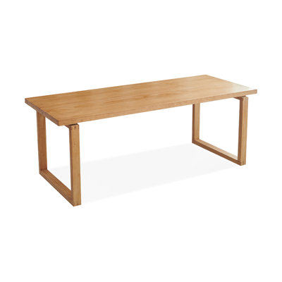 Bureau rectangulaire brun en bois massif