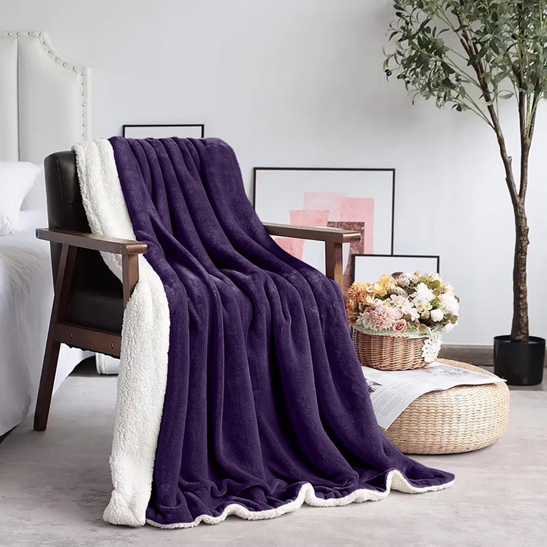 Super Soft Sherpa Fleece Blanket – Reversible Cozy Throw, 240 GSM