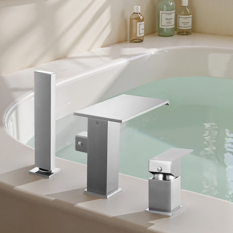 Robinet de baignoire romaine à 3 trous avec pomme de douche et cascade romaine