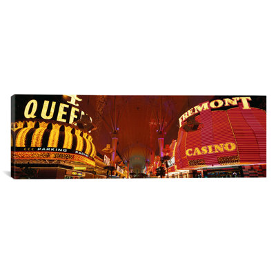«Fremont Street Experience Las Vegas, Nevada» par Panoramic Images - Estampe numérique sur toile tendue avec châssis