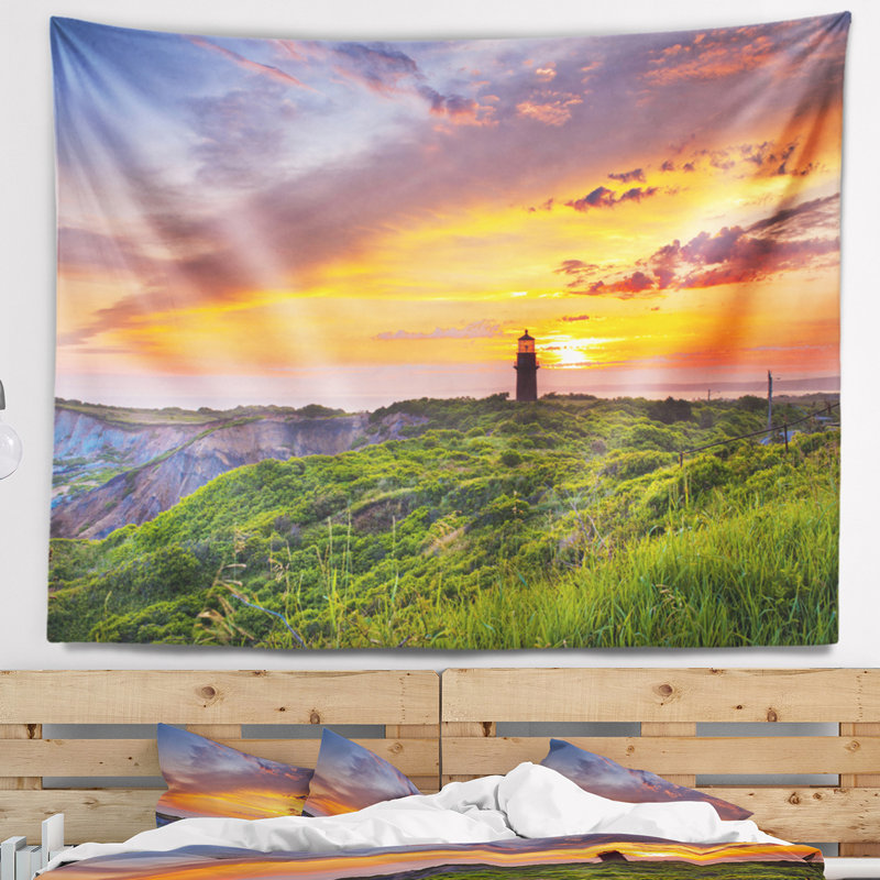 Tapisserie phare au coucher du soleil, H 78 po x l 92 po