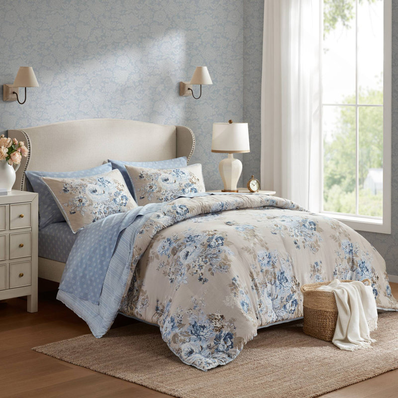 7-Piece Cal King 7 Piece Vin -inspired Collection floral print,Beige/Blue