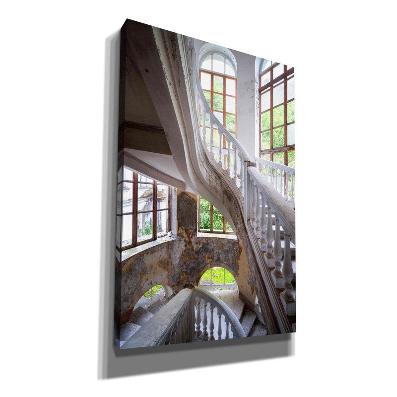 Canora Gray «Curved Stairs» par Roman Robroek, art mural sur toile, H 18 po x l 12 po x P 0,75 po