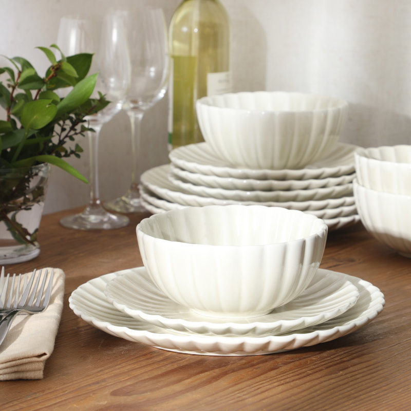 Service de vaisselle 12 pièces Gibson Elite Peach Orchard New Bone China pour 4, assiettes et bols cannelés en relief, va au lave-vaisselle et au micro-ondes, blanc crème
