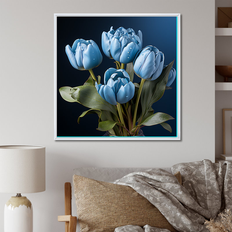 «Azure Blue Tulips Bloom III» sur toile, H 36 po x l 36 po x P 1,5 po, Cadre flottant blanc
