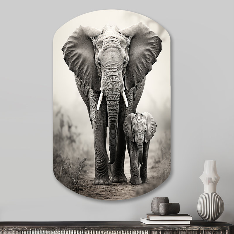 Casas - Éléphant en forme de cylindre, art mural asymétrique en métal, H 31 po x l 19 po