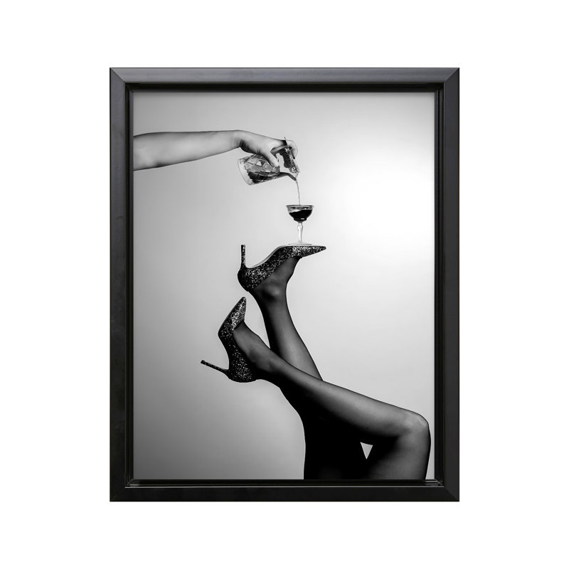 Cocktail sur des talons hauts, Black Framed, Canvas, 12"H x 16"W