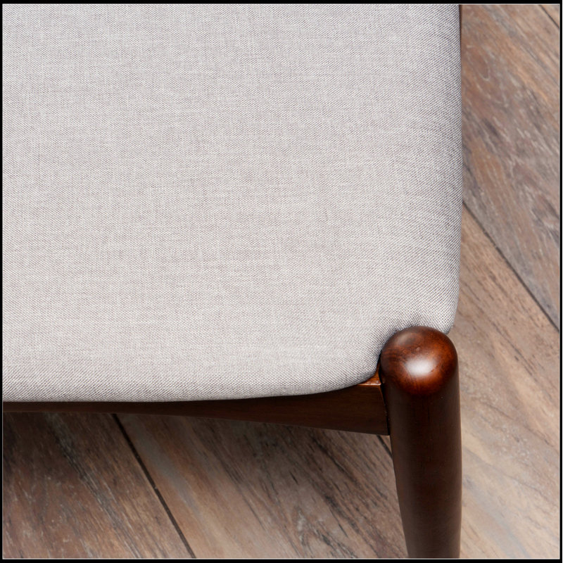 Ensemble de 2 chaises de salle à manger en bois d'hévéa avec dossier ergonomique et coussins de confort pour les intérieurs modernes et classiques