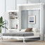 Lit escamotable avec plusieurs tablettes de rangement et décoration à persiennes-923648870