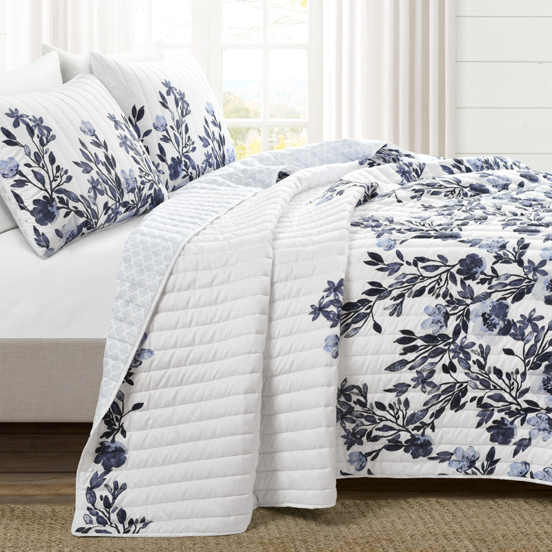 Microfiber Reversible 3 Piece Quilt Set, King Quilt + 2 Shams, Navy/White