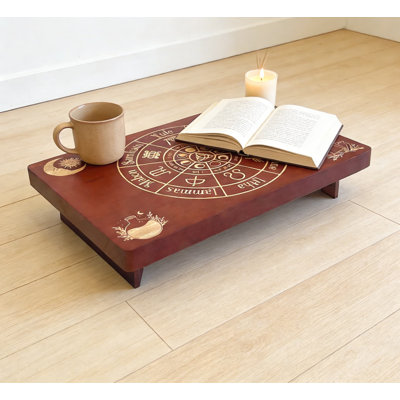 Table d'autel en bois fabriquée à la main avec roue gravée de l'année | Table de méditation, autel des sorcières, sanctuaire bouddhiste | Espace sacré compact pour la pratique spirituelle