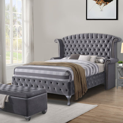 Grand lit plateforme tapissier Merribeth