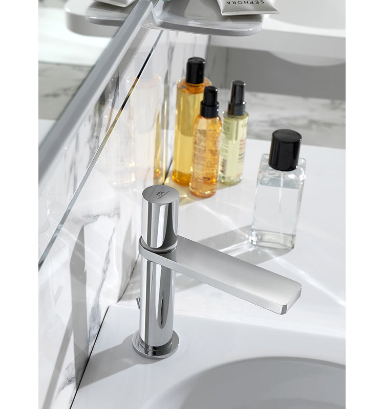 Forma Single Control Lavatory Faucet