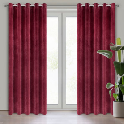 Staunton 100% Polyester Blackout Curtain Single Panel
