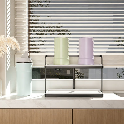 Organisateur de comptoir de salle de bain à 2 niveaux pour les petits espaces, étagère de maquillage sans outil avec plateau de coiffeuse, antidérapant et organisateur de parfum pour commode, fabrication en fer robuste avec revêtement antirouille