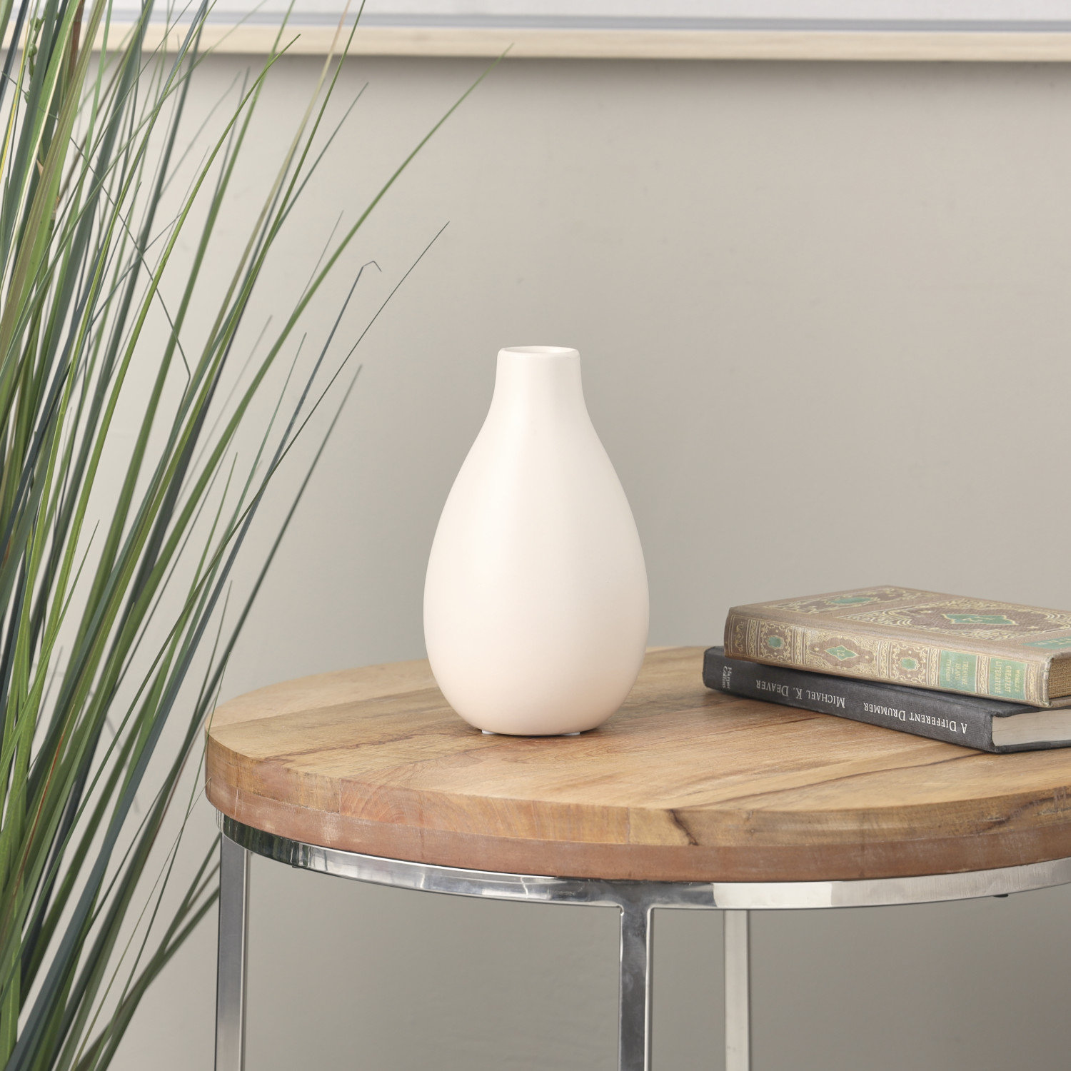 Mable Table Vase, White