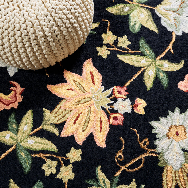 Chelsea Floral Area Rug In Black, Round 91 cm