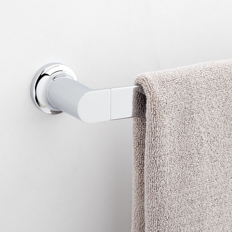 Berwyn Towel Bar, 1.94" H x 25.94" L x 3.44" D, Chrome