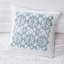 Courtepointe en microfibre blanc très grand / très grand blanc à volants, housse 100% avec coussin contrastant 4 pièces à volants avec très grand jeté, look élégant-118022708