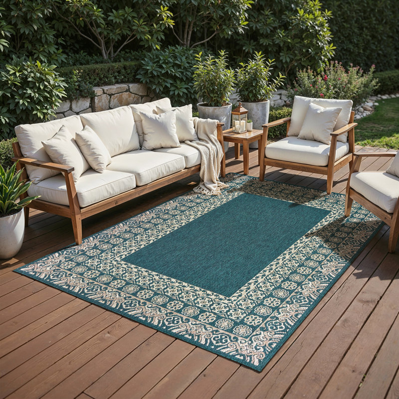 Izola Oriental Indoor / Outdoor Rug, Rectangle 5'3" x 7'3"