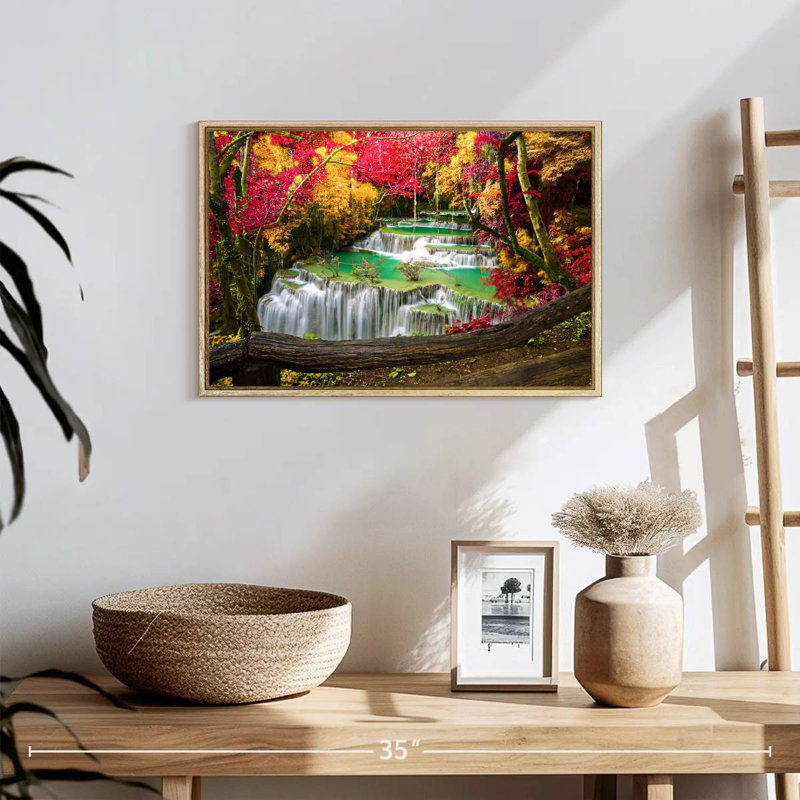 Cascade Huai Mae Khamin, 19 po x 13 po, Cadre flottant en bois naturel