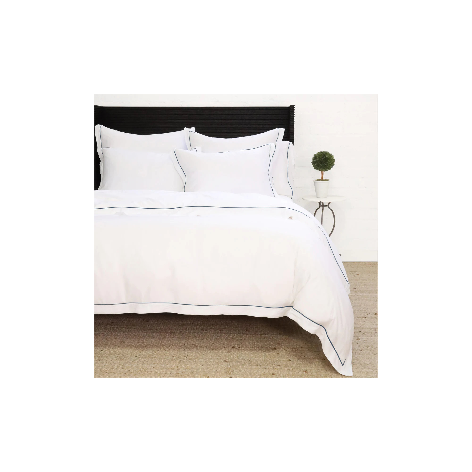 Sheena Rayon From Bamboo Duvet Cover Set, Twin Duvet Cover +  1 Standard Sham, White/Navy