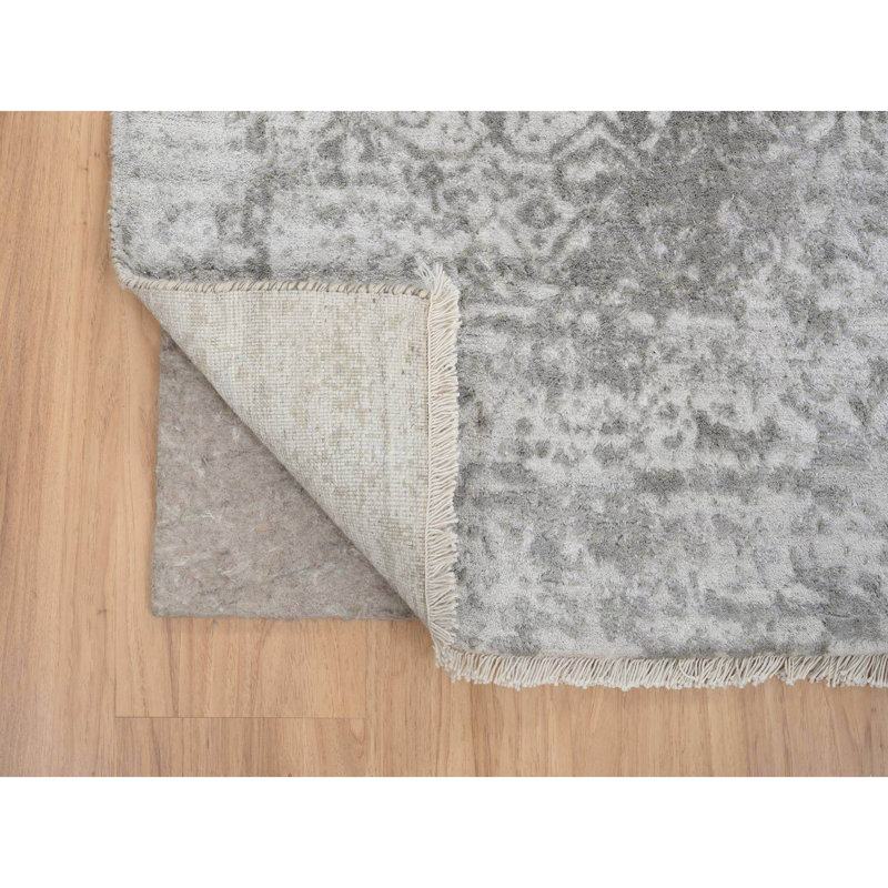 Tapis de couloir gris en laine et en soie noué à la main 2 pi 7 po x 20 pi 4EF47CC48F4A446DA5803BC3A2027F3E