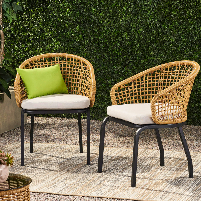 Chaise de jardin élégante - Tissu PE marron, pied en métal, revêtement imperméable, style moderne, structure antirouille, assise confortable