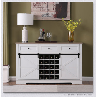 Armoire de bar à vin Farmhouse avec porte de grange coulissante, armoire de bar de cuisine de 58 po avec support à vin et verre, tablettes de rangement, 3 grands buffets rustiques pour la salle à manger, blanc antique