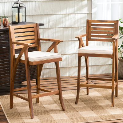 Tabourets en bois avec coussins et repose-pieds amovibles, résistants à l'eau, hauteur 116,2 cm, couleur marron, lot de 2, profondeur 59 cm.