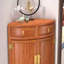 Armoire de coin en bois de cerisier