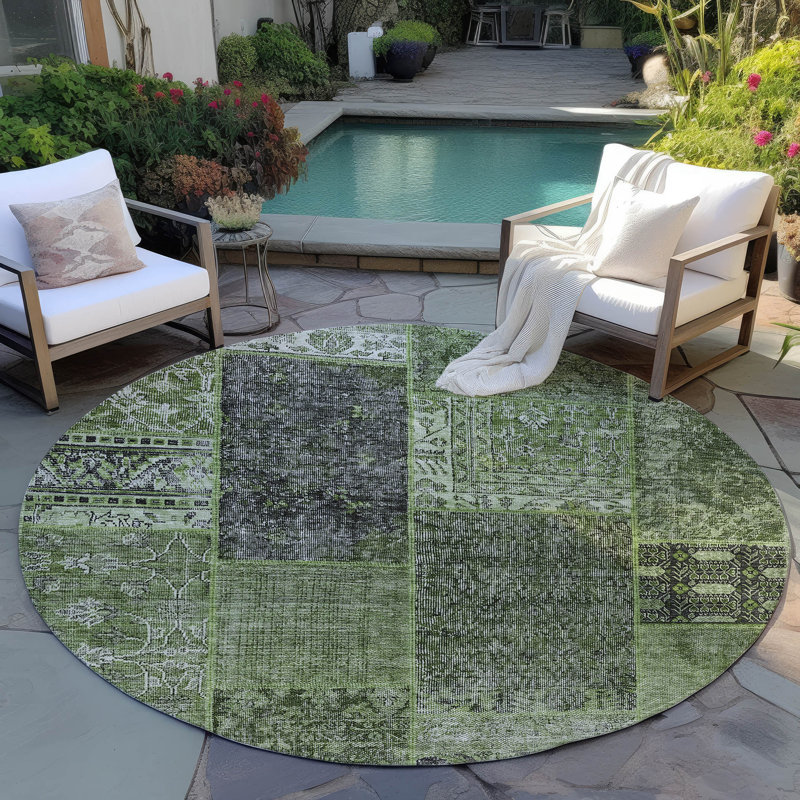 Madysyn Washable Patchwork Indoor / Outdoor Rug, Round 8'