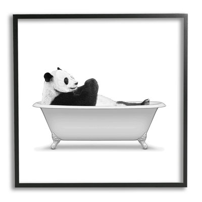 «Panda Bear Bathing Claw» par Annalisa Latella - impression sur bois