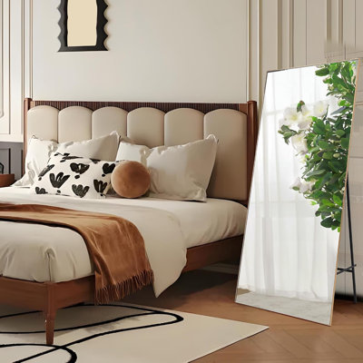 Miroir de plancher surdimensionné surdimensionné incassable - Verre trempé HD, cadre mince en alliage d'aluminium doré, incliné ou fixé au mur, idéal pour la chambre à coucher, le salon, le vestiaire, la salle de sport - 71 po x 31 po