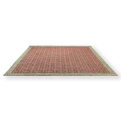 Geometric Area Rug in Dust Pink/Green/Beige