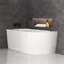 Baignoire profonde en acrylique Tidal de 150 cm (59 po) avec trop-plein et carrelage.