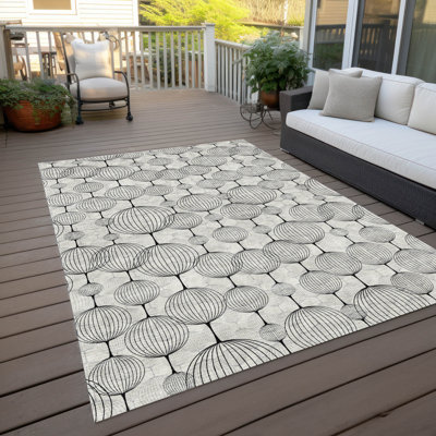 Mahaney Geometric Indoor Rug