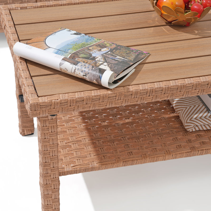 Table basse d'extérieur en rotin