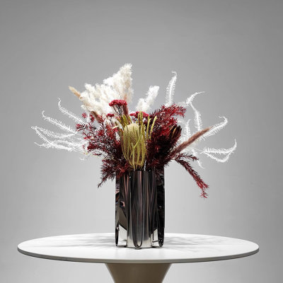 Décoration de fleur simulée