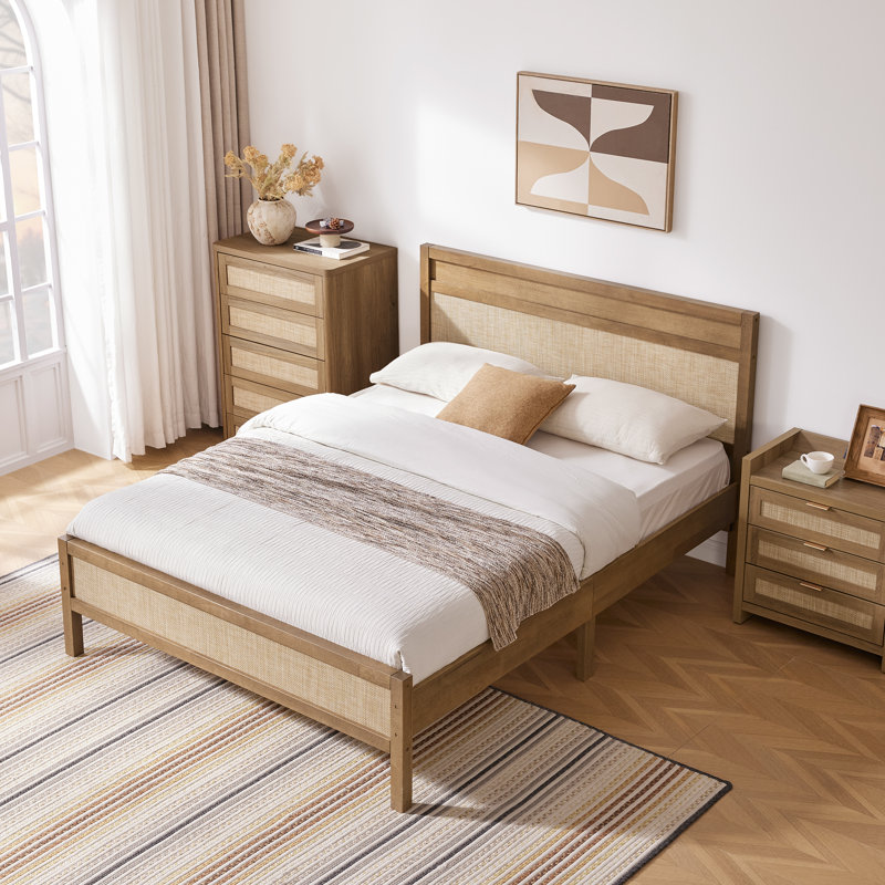 Base de lit plateforme en bois massif Boho avec tête et pied de lit en rotin