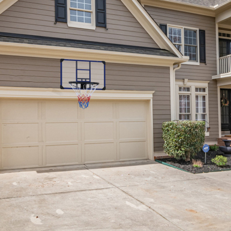 Wall-mounted basketball hoop