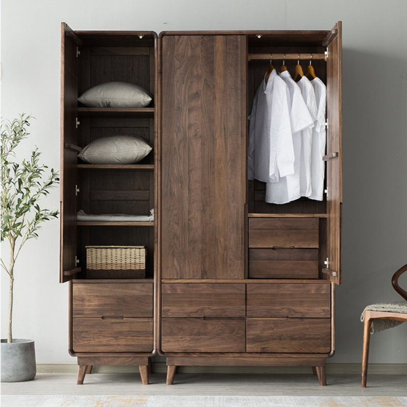 Armoire moderne et simple en bois massif