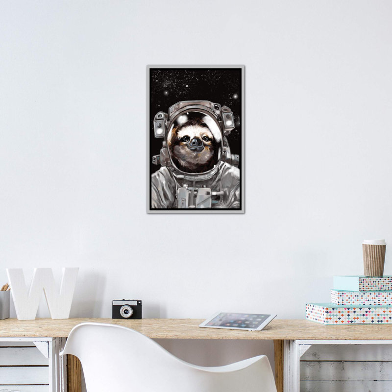 « astronaute sloth selfie », art, Toile avec cadre argenté, H 48 po x l 32 po x P 1,5 po