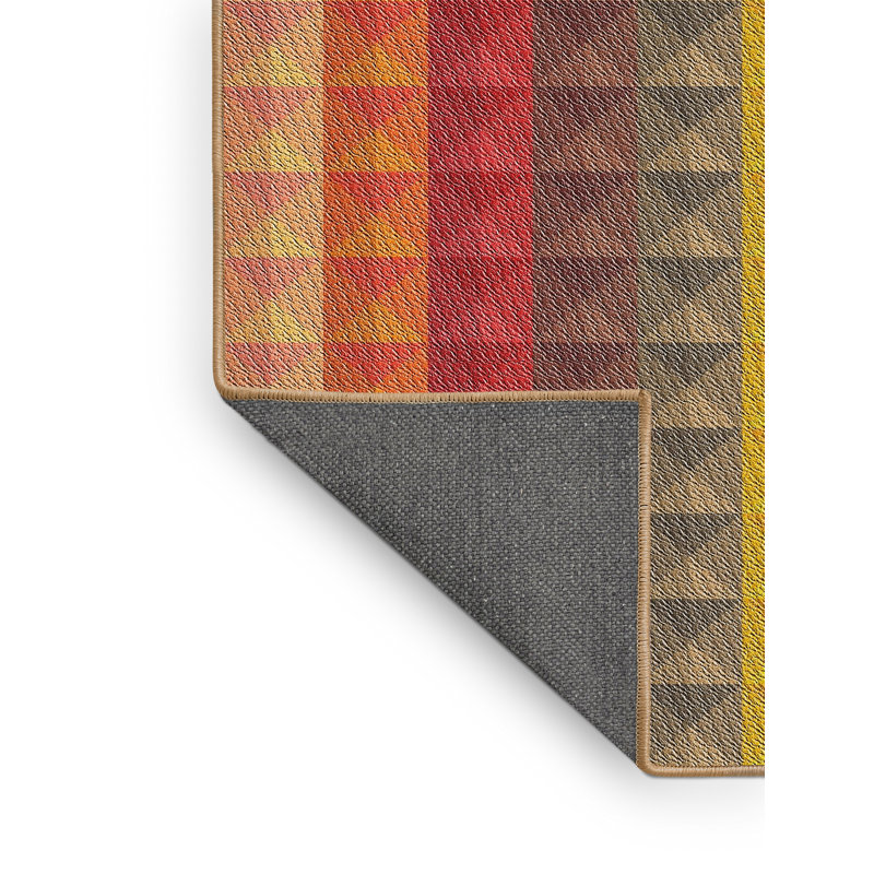 Tapis jaune/rouge/brun à motifs, Rectangle 2 pi x 3 pi